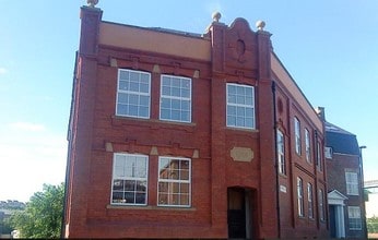 2 Hanover Sq, Newcastle Upon Tyne to rent Building Photo- Image 1 of 1