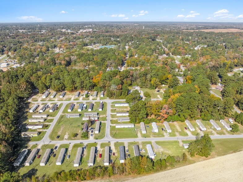 2 Park Portfolio - Tarboro NC portfolio of 2 properties for sale on LoopNet.co.uk - Building Photo - Image 2 of 7