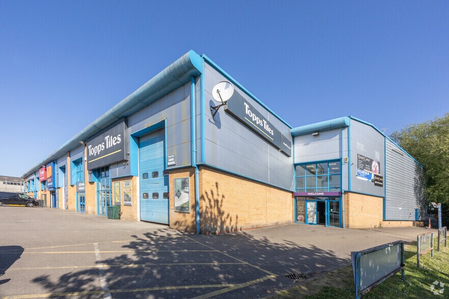 27-31 Turnells Mill Ln, Wellingborough for sale - Primary Photo - Image 1 of 1