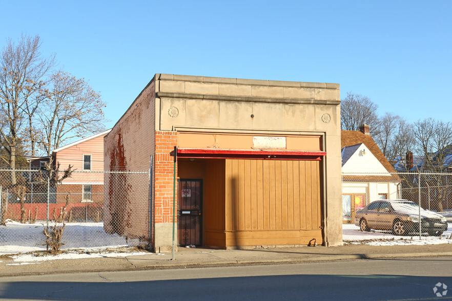 16200-16210 Schoolcraft St, Detroit, MI for sale - Primary Photo - Image 1 of 1