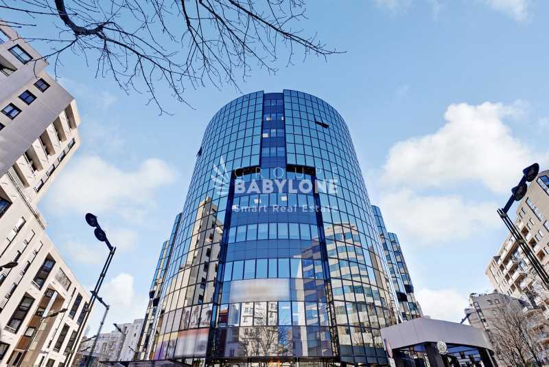 Office in Levallois-Perret to rent - Building Photo - Image 1 of 10