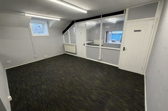 Corngreaves Rd, Cradley Heath to rent Interior Photo- Image 2 of 7