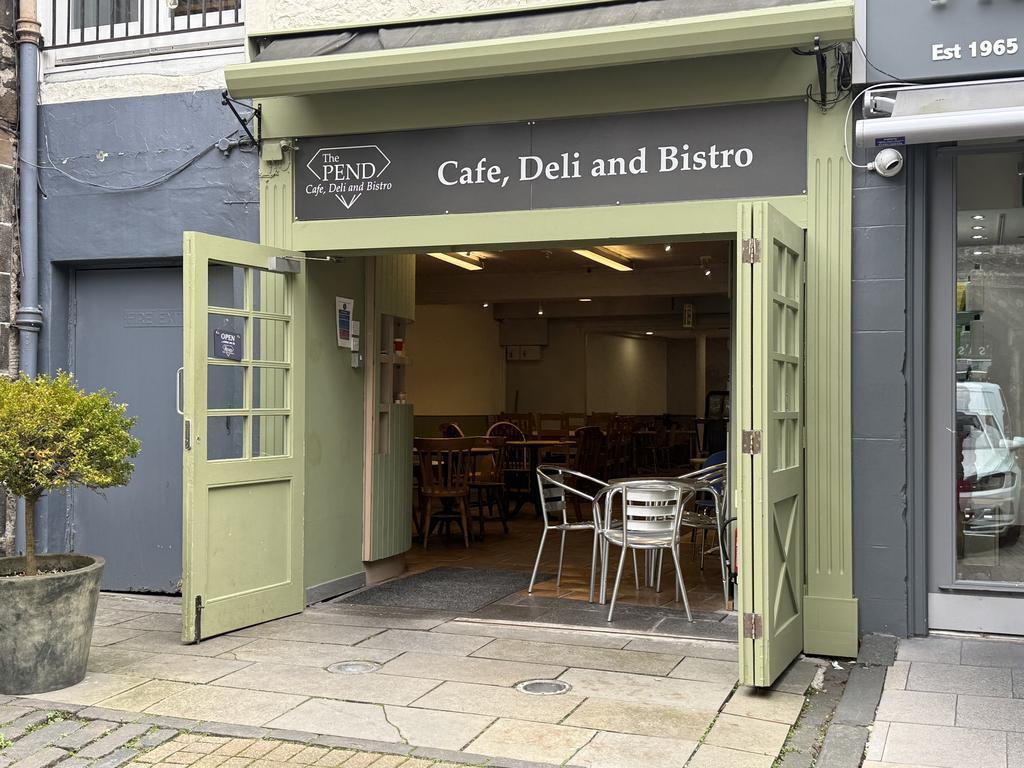 81 Port St, Stirling for sale Building Photo- Image 1 of 7