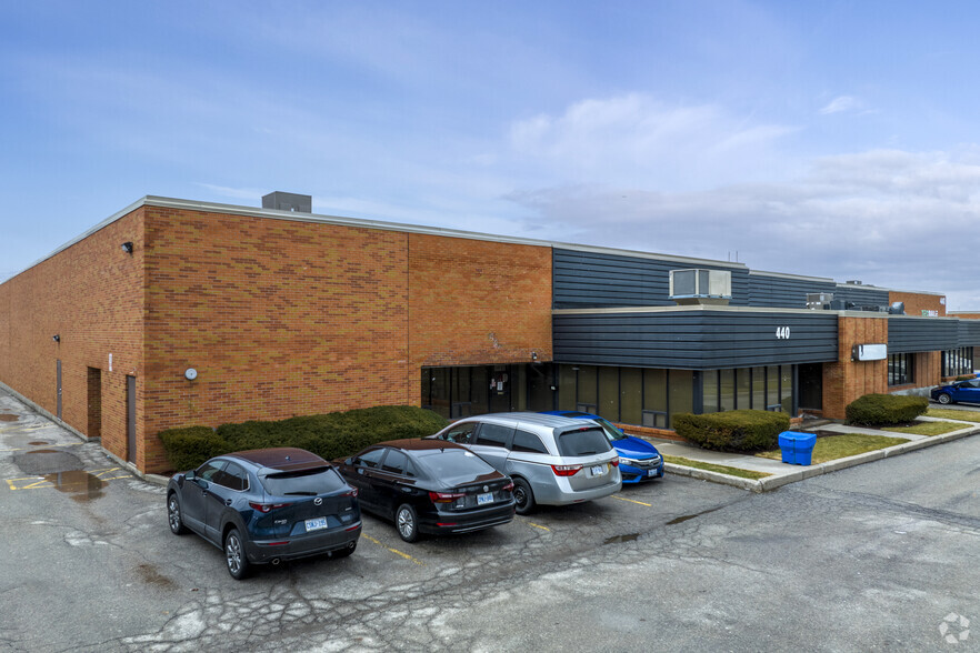 440 Tapscott Rd, Toronto, ON for rent - Building Photo - Image 2 of 4