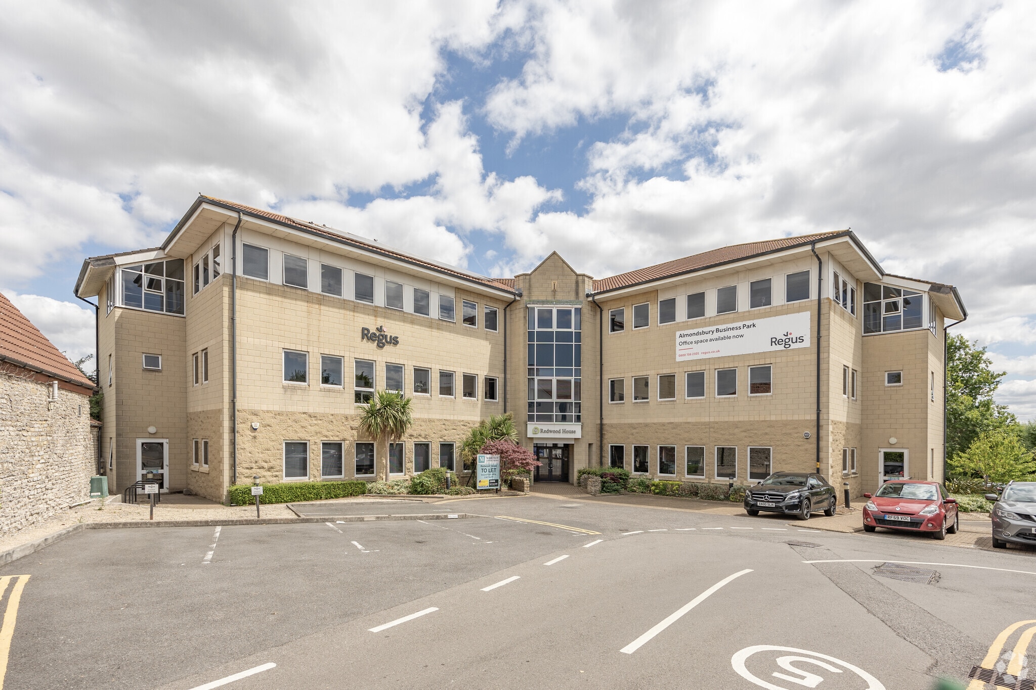 Great Park Rd, Bradley Stoke to rent Primary Photo- Image 1 of 13