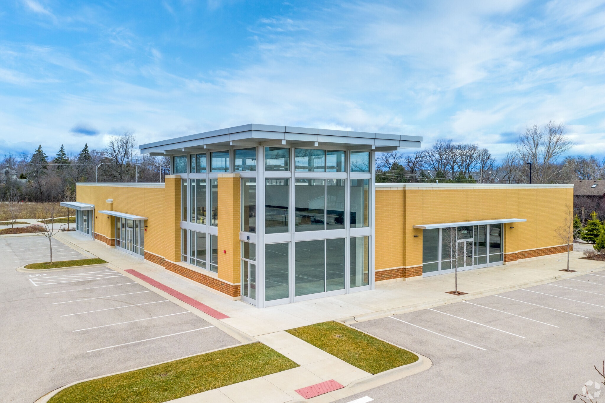 29380 N Waukegan Rd, Lake Bluff, IL for sale Building Photo- Image 1 of 17