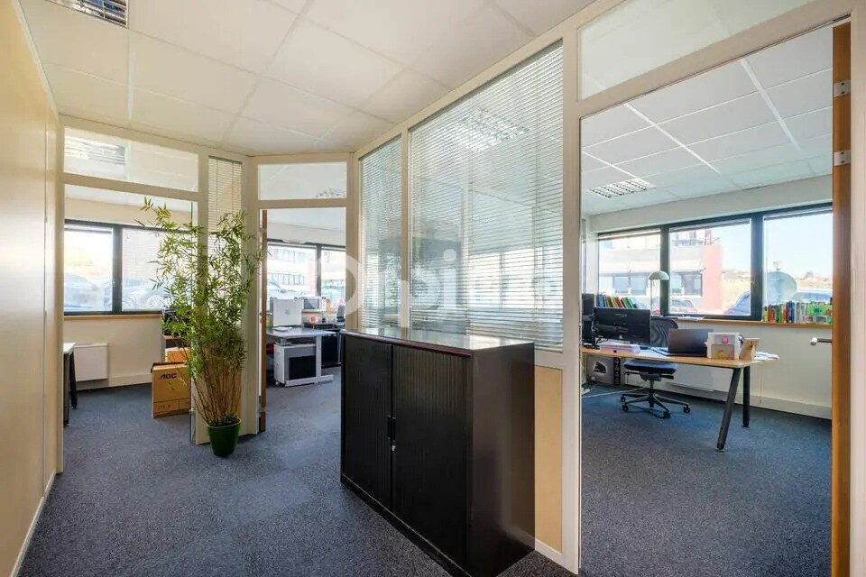 Office in Lissieu for sale Interior Photo- Image 1 of 9