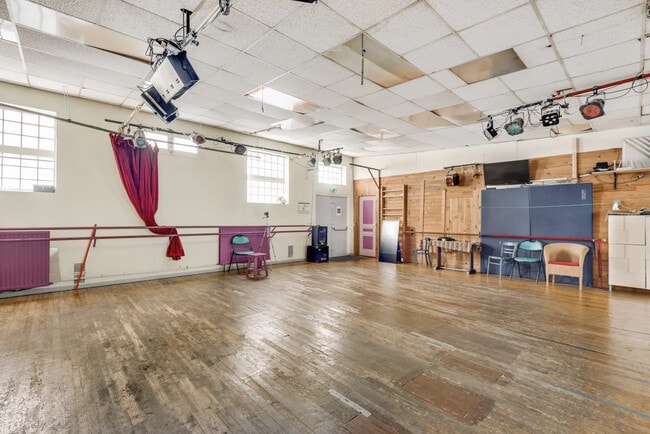 Vente Local d'activités 40 m² à 355 m²