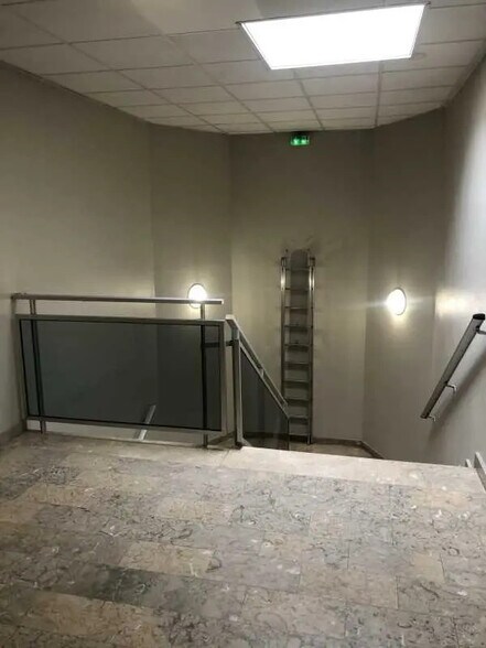 Office in Lognes to rent - Interior Photo - Image 3 of 8