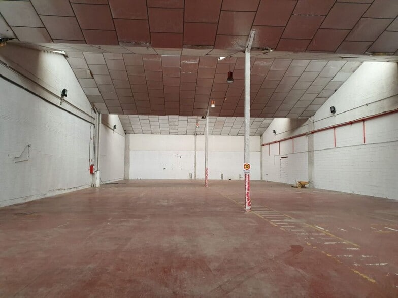 Calle Automoción, S/N, Seville, Sevilla to rent - Building Photo - Image 3 of 12