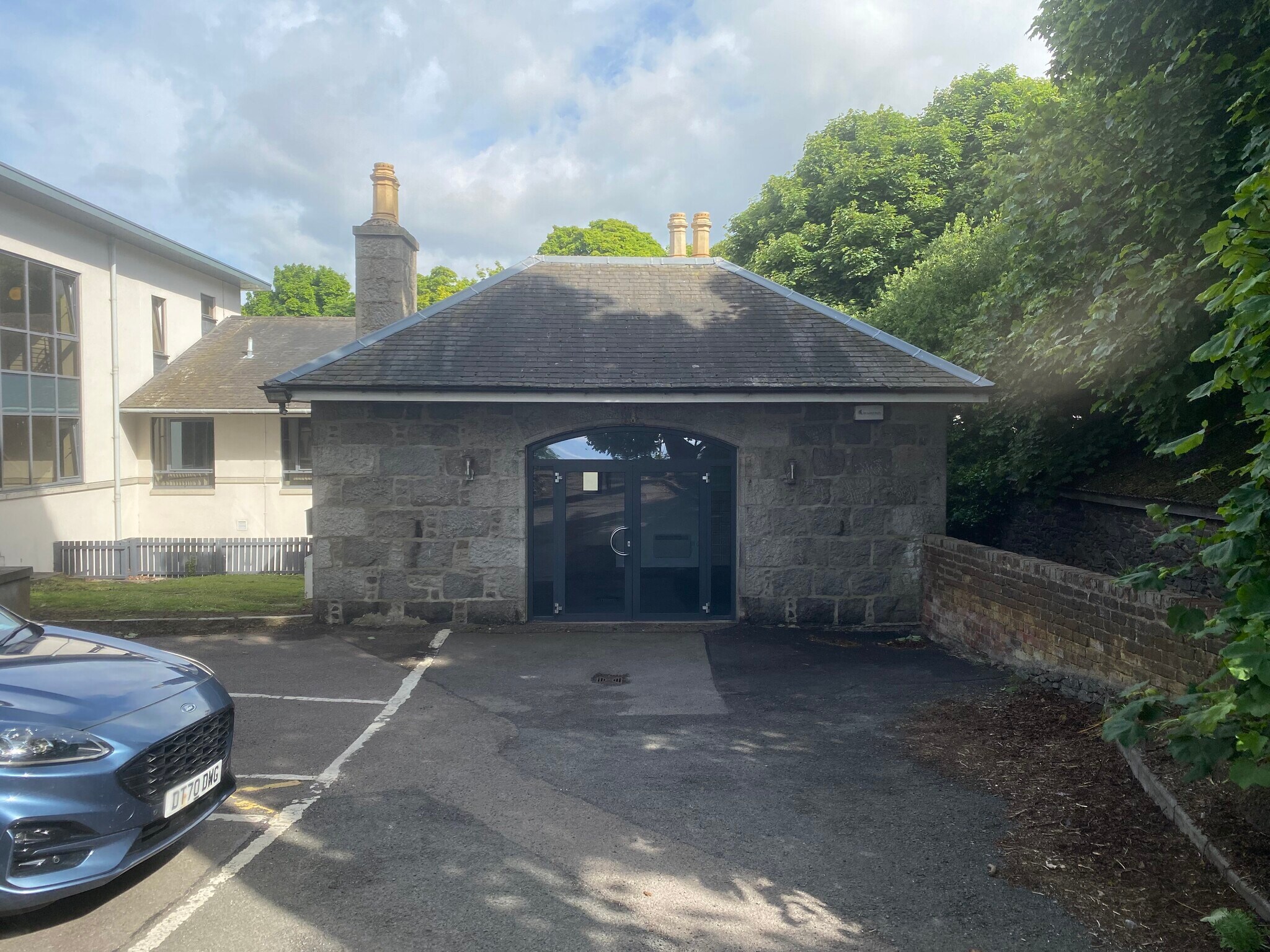 1 Carden Pl, Aberdeen to rent Building Photo- Image 1 of 2