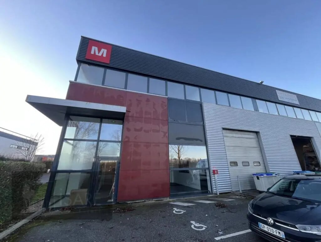 Location Entrepôt 515 m² - Photo 1