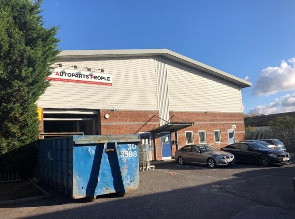 Lynton Rd, Swindon for sale Primary Photo- Image 1 of 1