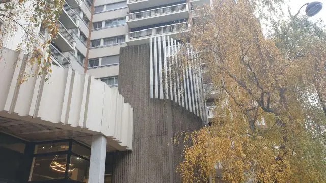 Office in Paris for sale Building Photo- Image 1 of 9