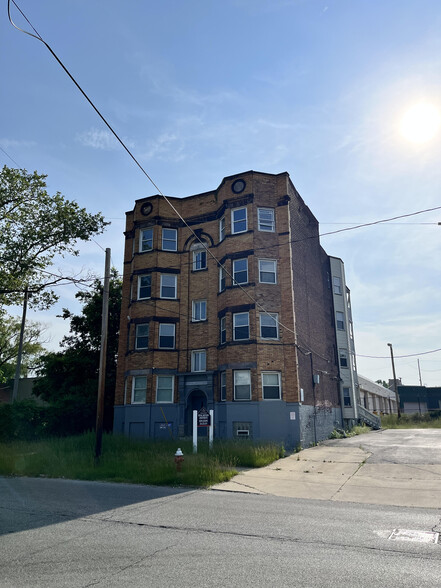 1970 E 71st St, Cleveland, OH for sale - Building Photo - Image 1 of 1