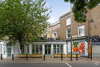 7-9 Battersea Sq, London to rent Building Photo- Image 2 of 3