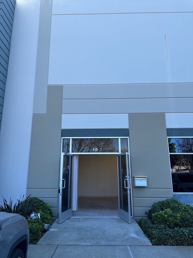 1939 Monterey Rd, San Jose, CA 95112 - Unit 10 - - Interior Photo - Image 1 of 19