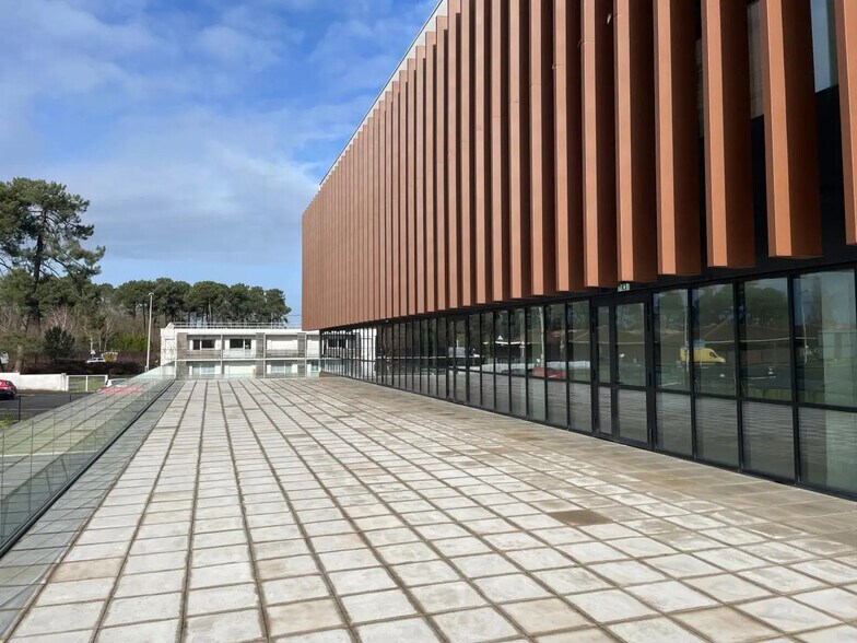 Office in Mérignac to rent - Building Photo - Image 3 of 14