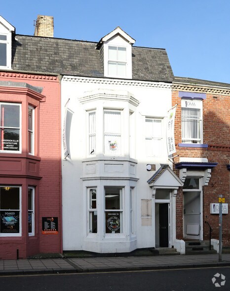 58 Duke St, Darlington to rent - Primary Photo - Image 1 of 5