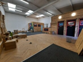 Churchill Way, Nelson to rent Interior Photo- Image 2 of 6