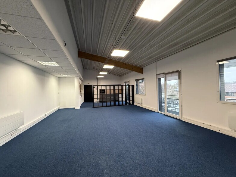 25 Rue Du Carrousel, Villeneuve-d'Ascq to rent - Interior Photo - Image 1 of 11