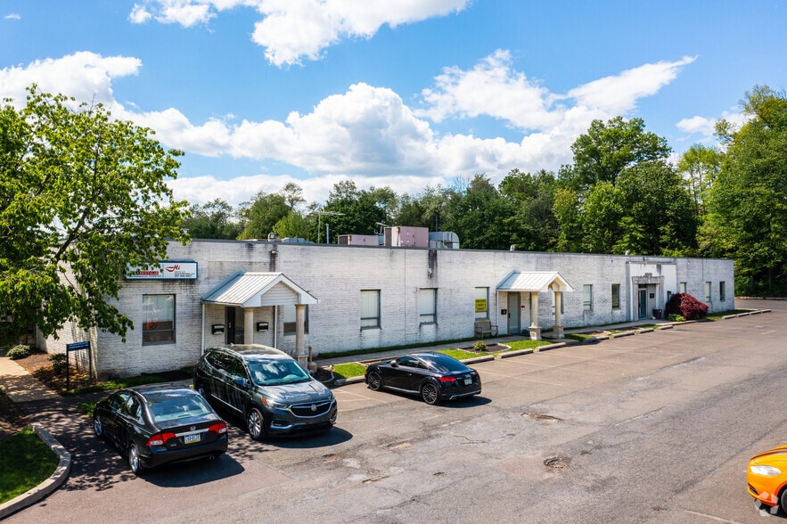 260 New York Dr, Fort Washington, PA for sale - Building Photo - Image 2 of 5