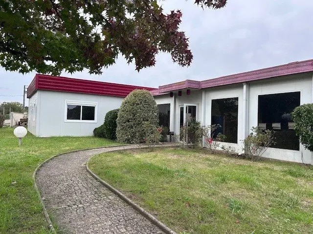 Location Local d'activités 424 m² - Photo 1