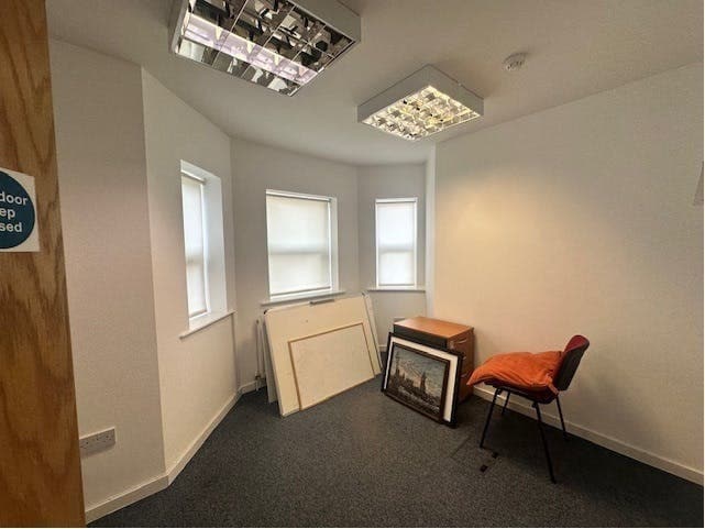 3 Lorne Park Rd, Bournemouth to rent - Building Photo - Image 3 of 5