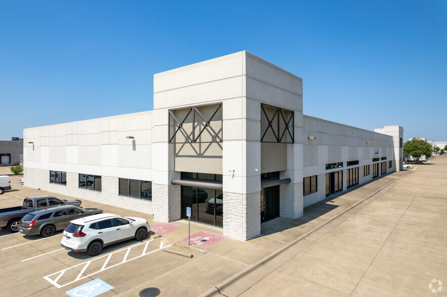 2600 Technology Dr, Plano, TX for rent - Building Photo - Image 1 of 13