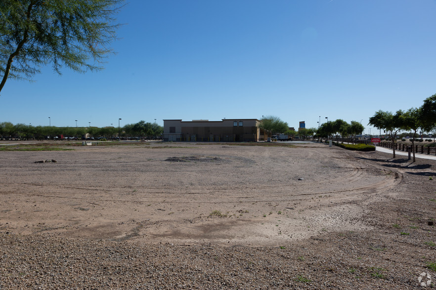 41940 W Maricopa-Casa Grande Hwy, Maricopa, AZ for rent - Building Photo - Image 3 of 5