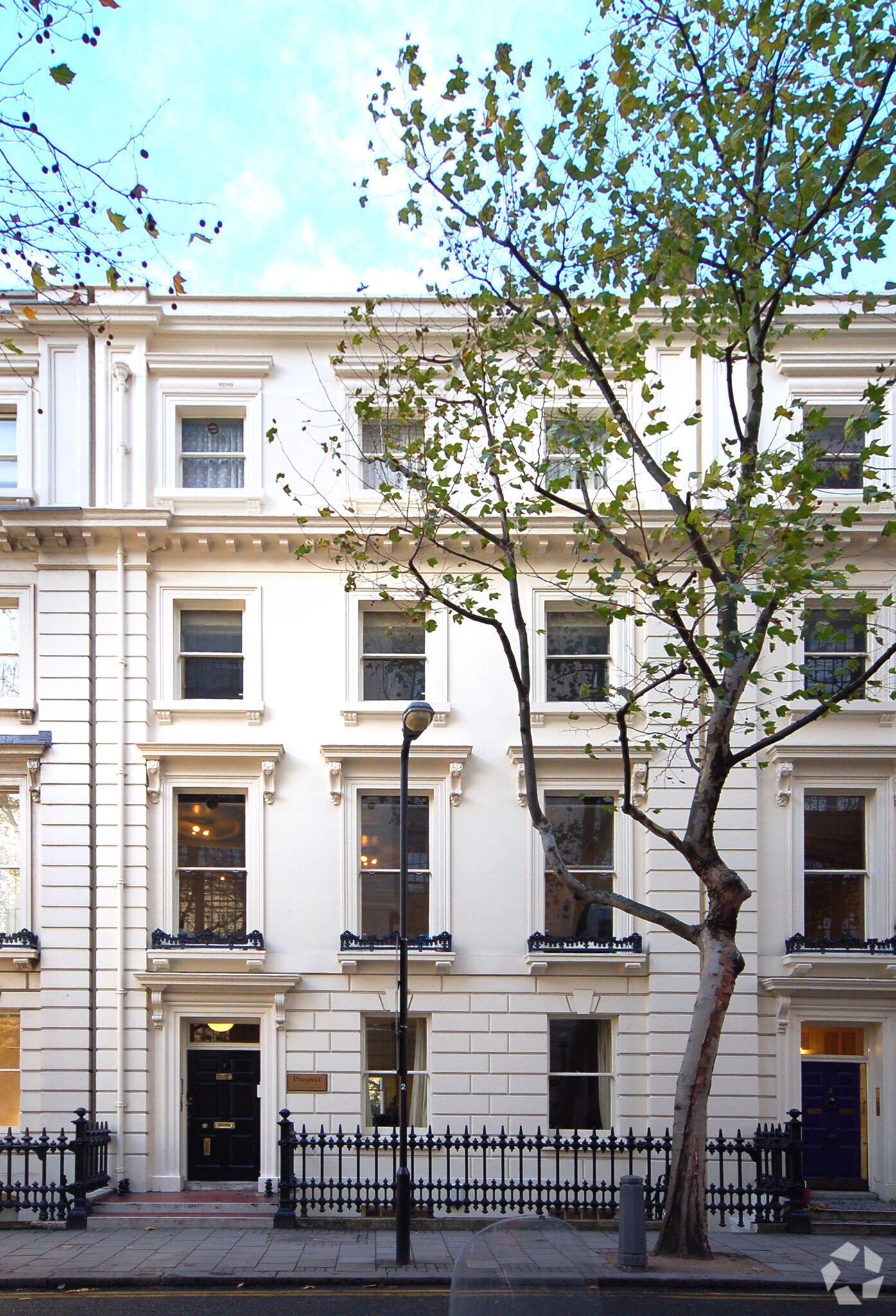 2 Bloomsbury Pl, London for sale Primary Photo- Image 1 of 1