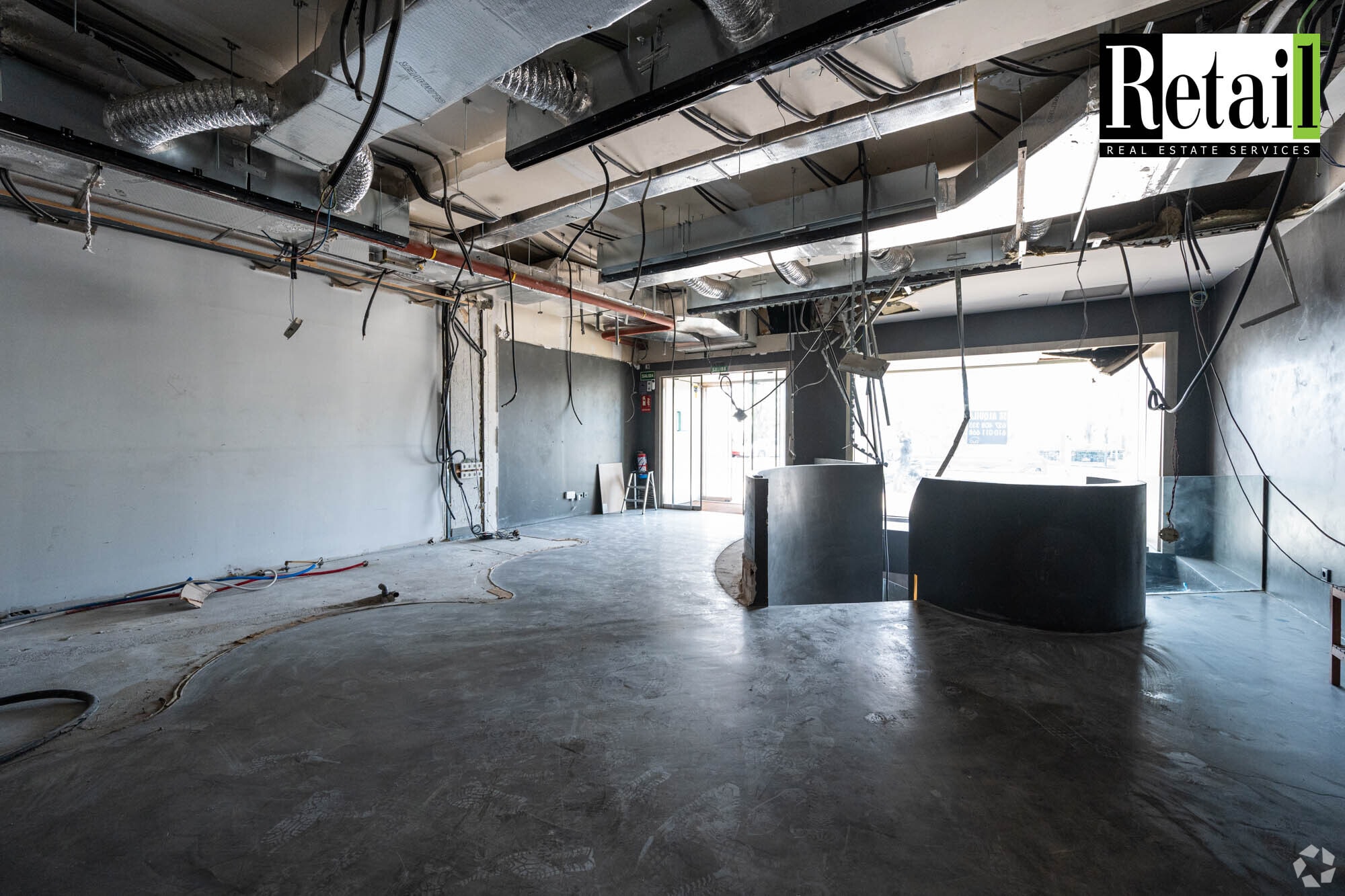 Retail in Madrid, Madrid to rent Interior Photo- Image 1 of 13