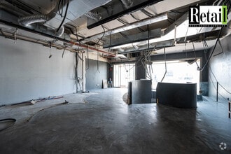 Retail in Madrid, Madrid to rent Interior Photo- Image 1 of 13