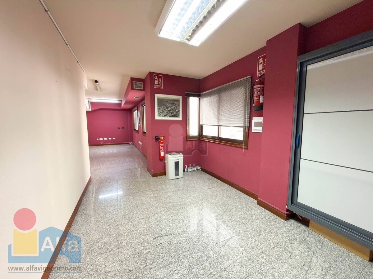 Vigo, PON 36211 - Unit 01 -  - Interior Photo - Image 2 of 14