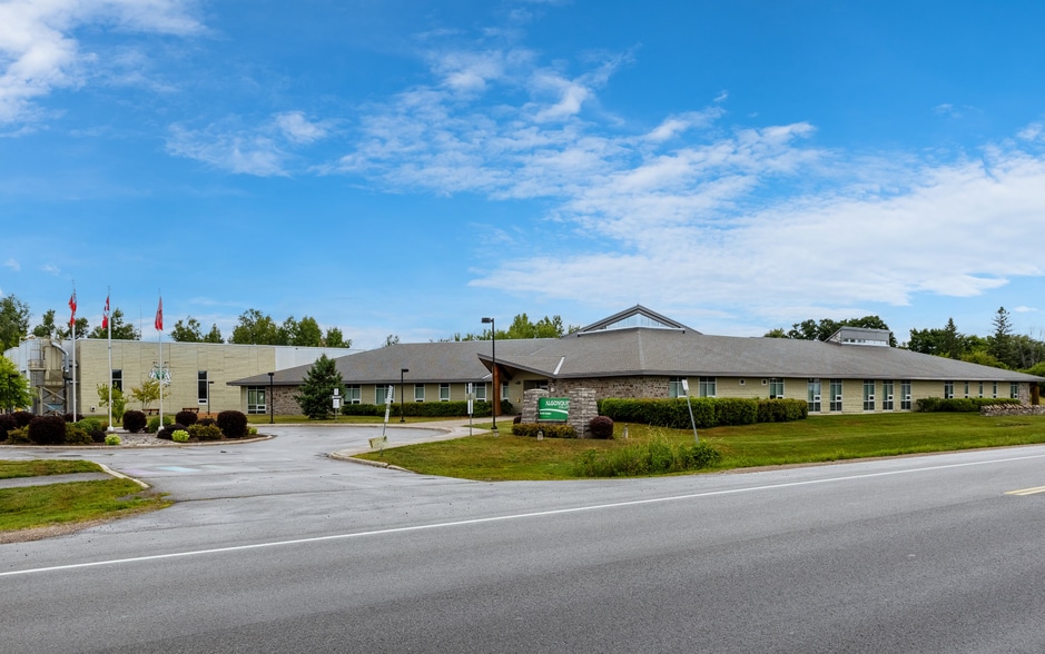 Ontario College Campus for Sale portfolio of 5 properties for sale on LoopNet.co.uk - Building Photo - Image 1 of 1