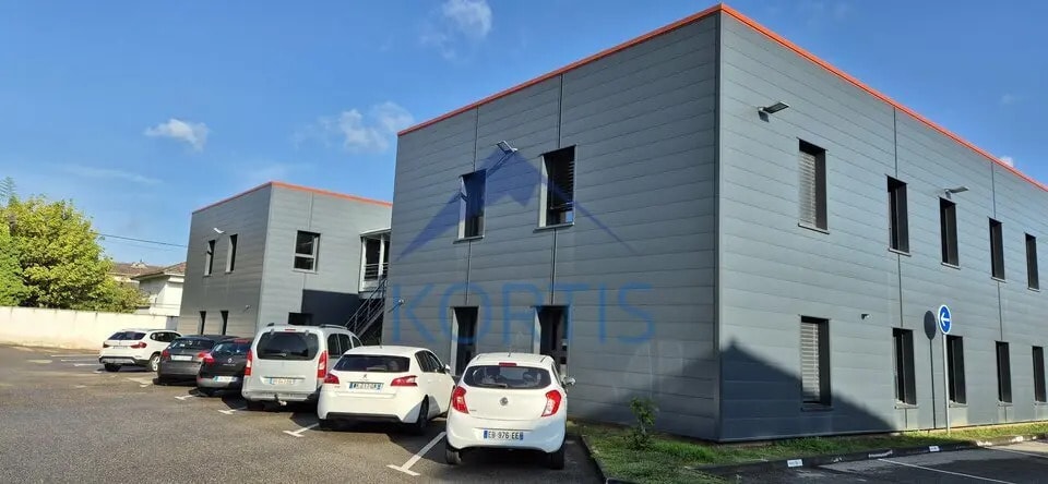 Vente Bureaux 200 m² à 660 m² - Photo 1