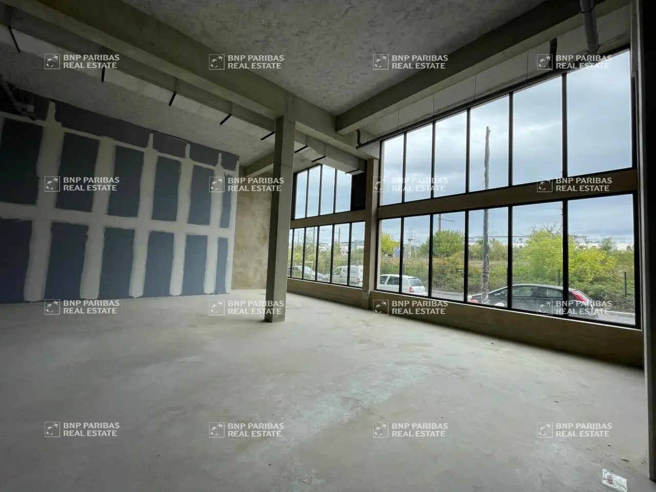 Light Industrial in Bordeaux for sale Building Photo- Image 1 of 16