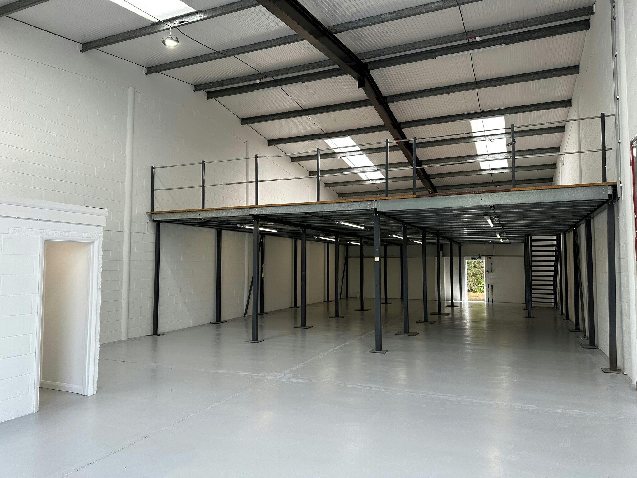 Ardglen Rd, Whitchurch to rent Interior Photo- Image 1 of 2