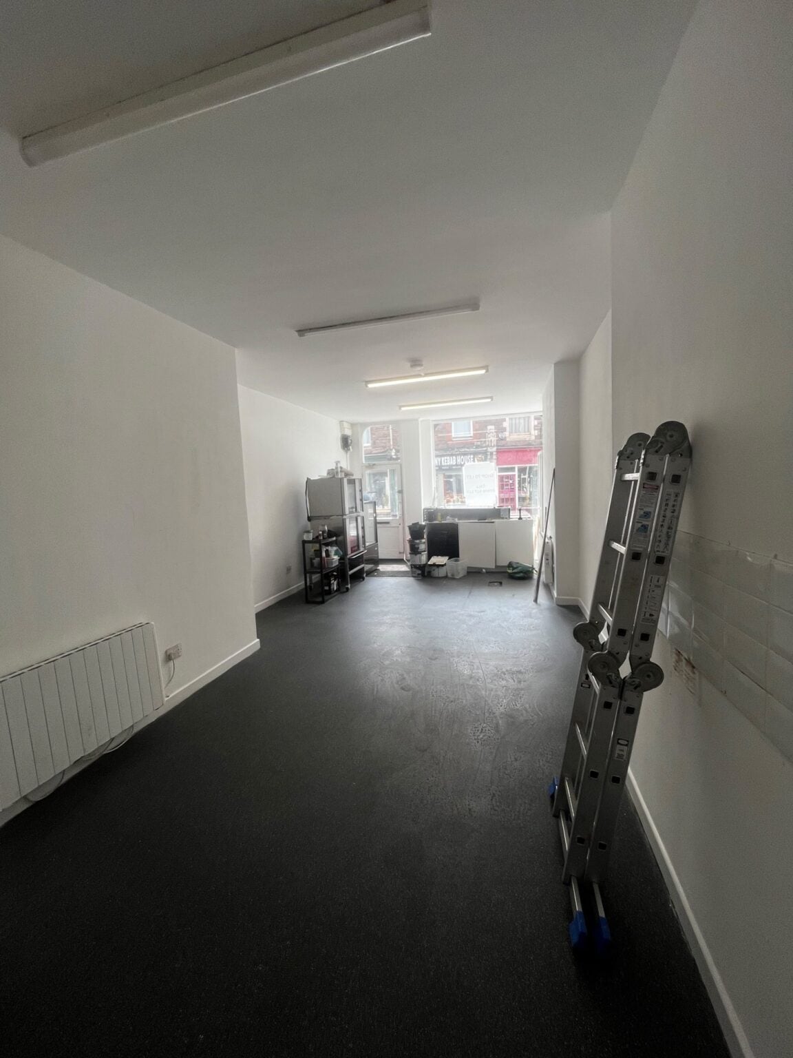 30 Frogmore St, Abergavenny to rent Interior Photo- Image 1 of 4