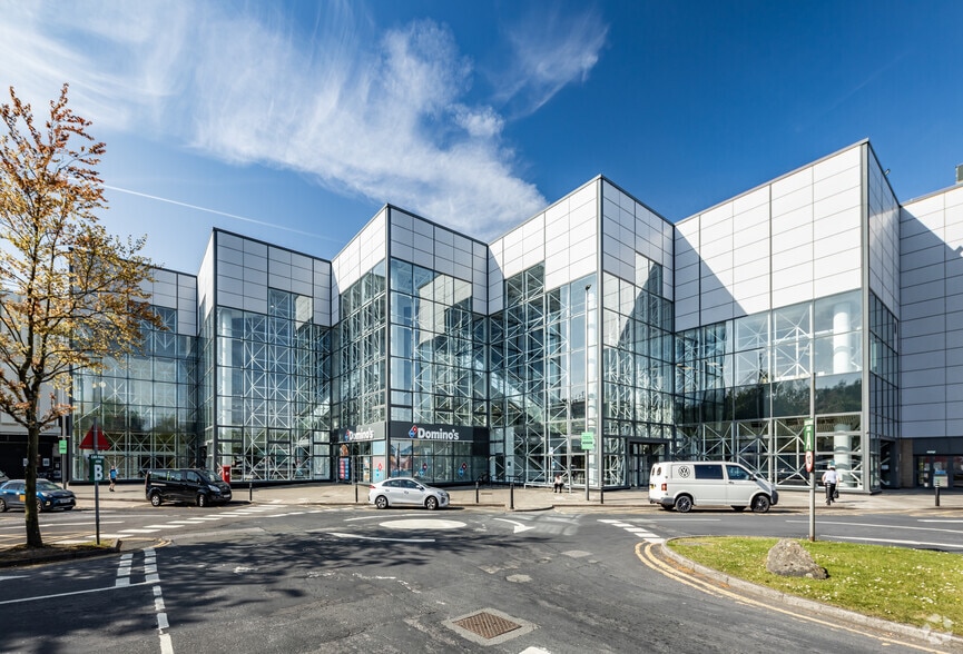 Southway, Skelmersdale to rent - Building Photo - Image 1 of 4