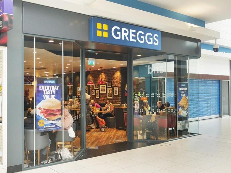 Court St, Trowbridge to rent - Building Photo - Image 1 of 15