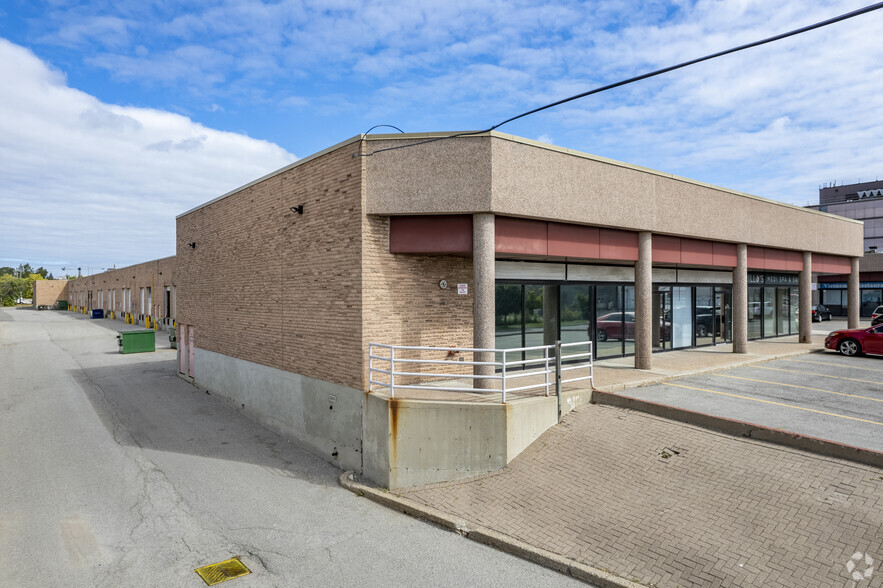 3220 Dufferin St, Toronto, ON for rent - Building Photo - Image 3 of 5