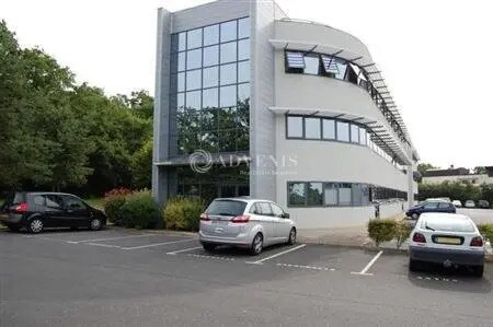 Office in Carquefou to rent Building Photo- Image 1 of 5