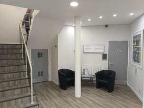 Crewe Rd, Manchester to rent Interior Photo- Image 2 of 3