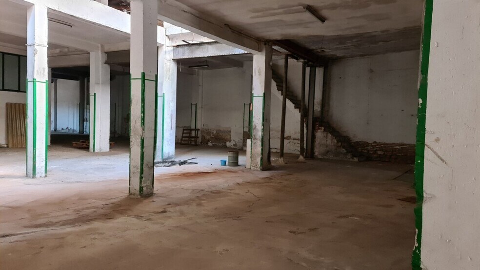 Retail in Algemesí to rent - Building Photo - Image 3 of 10