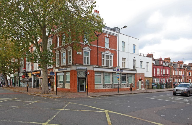 More details for 2 Chiswick High Rd, London - Retail to Rent