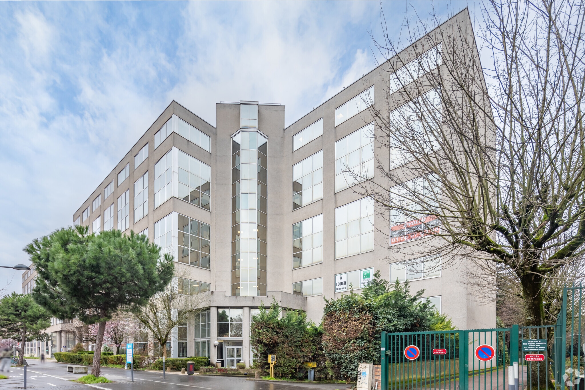 100 Avenue De Stalingrad, Villejuif to rent Building Photo- Image 1 of 22