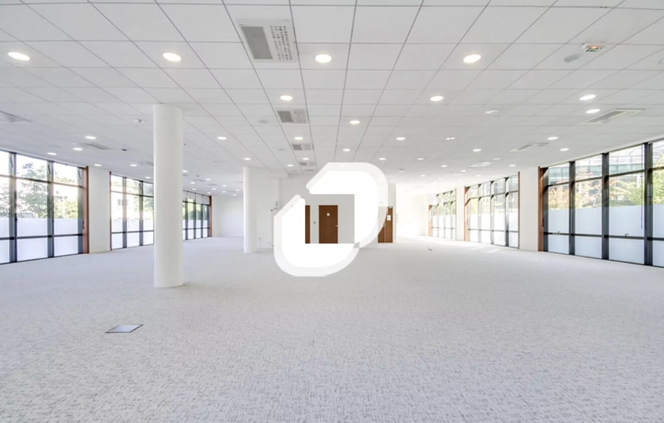 Office in Noisy-le-Grand to rent Interior Photo- Image 1 of 4