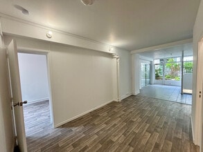 Office / Retail in Paris to rent Interior Photo- Image 1 of 8