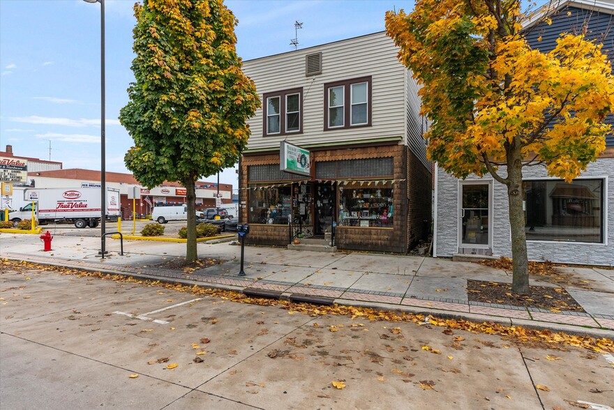 923 Michigan Ave, Sheboygan, WI for sale - Building Photo - Image 1 of 1